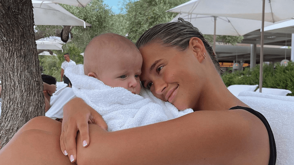 Molly-Mae Hague and daughter Bambi hugging